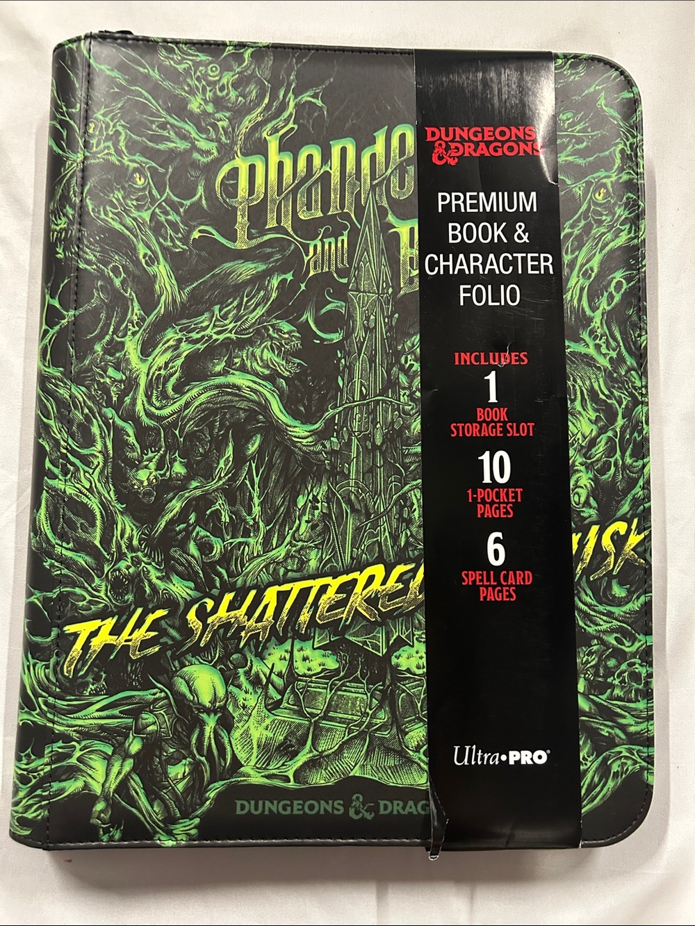Ultra PRO Dungeons & Dragons Premium Book & Character Folio